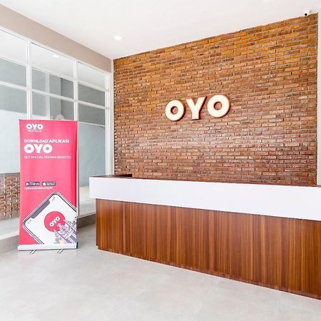 Super Oyo 360 Mangaan Residence Medan Esterno foto