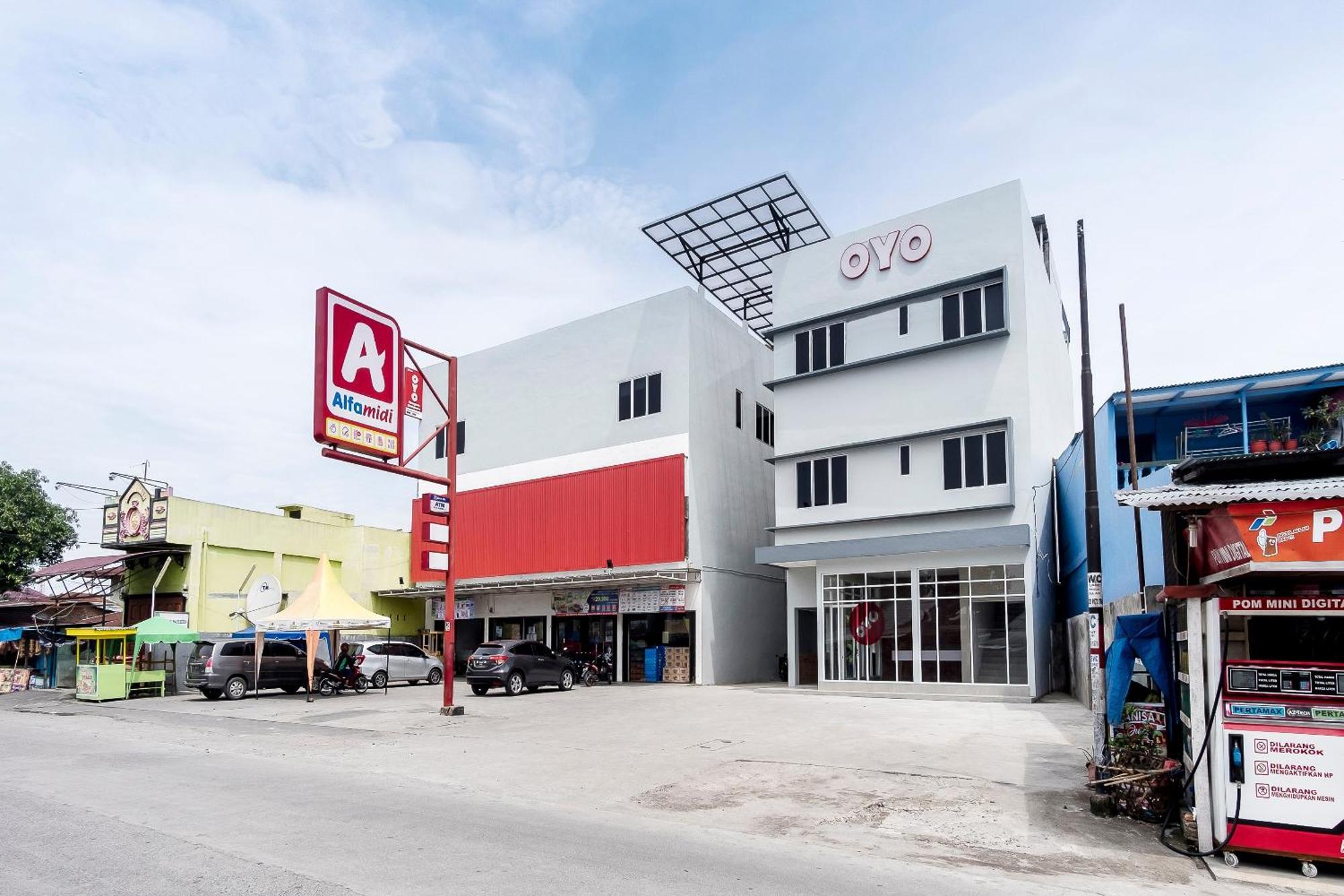 Super Oyo 360 Mangaan Residence Medan Esterno foto