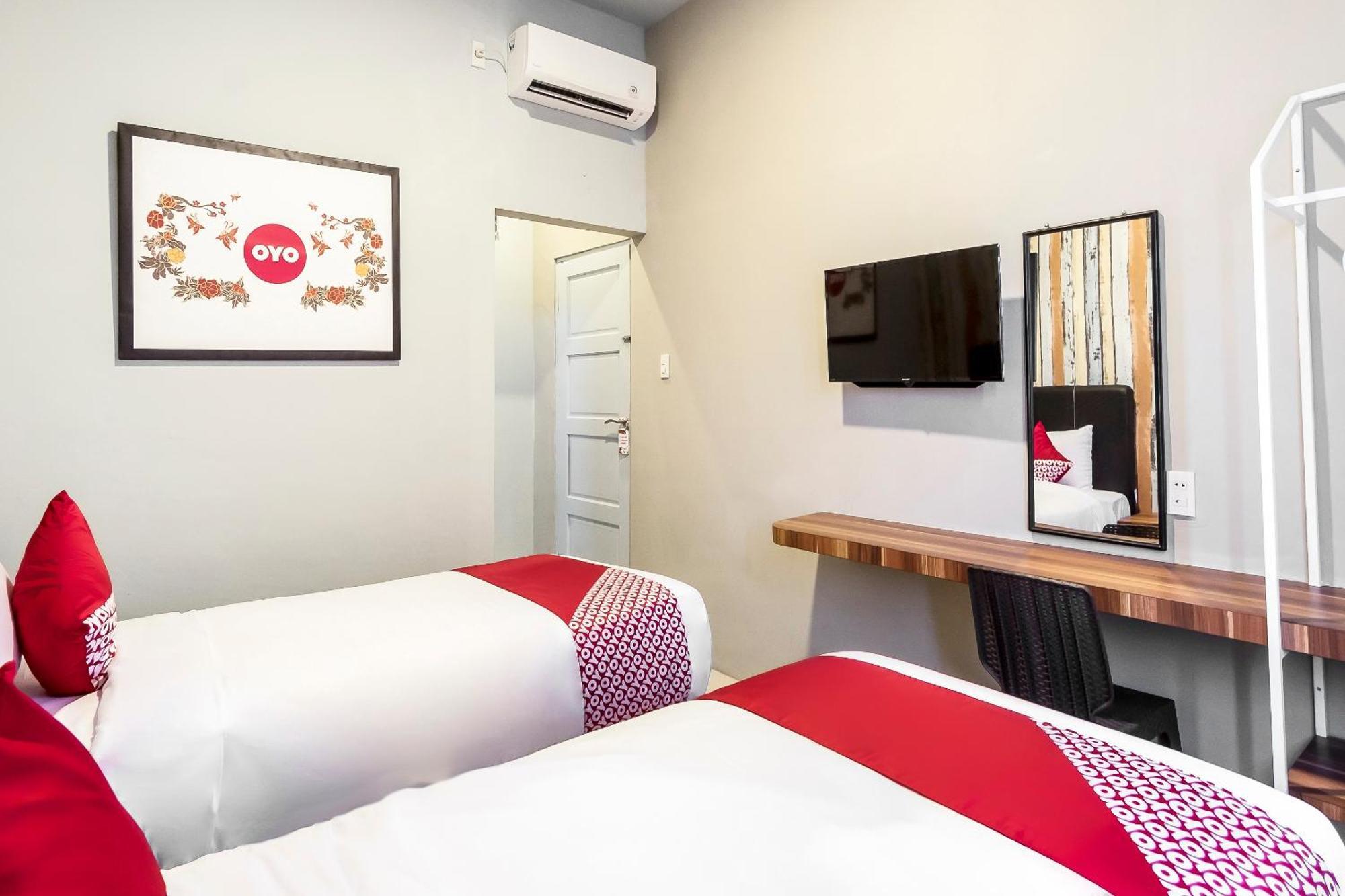 Super Oyo 360 Mangaan Residence Medan Esterno foto