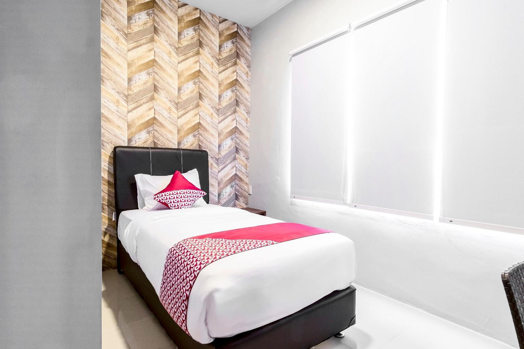 Super Oyo 360 Mangaan Residence Medan Esterno foto